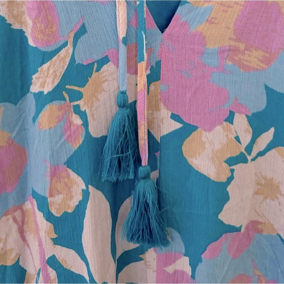 BAHAMA BLUES SUMMER FLORAL DRESS. LINED, MINI LENGTH, HALTER NECKLINE. GREAT CON - Picture 8 of 16